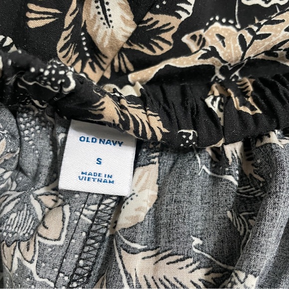 Old Navy Black Maxi Skirt - Beige Floral Print - Picture 3 of 3